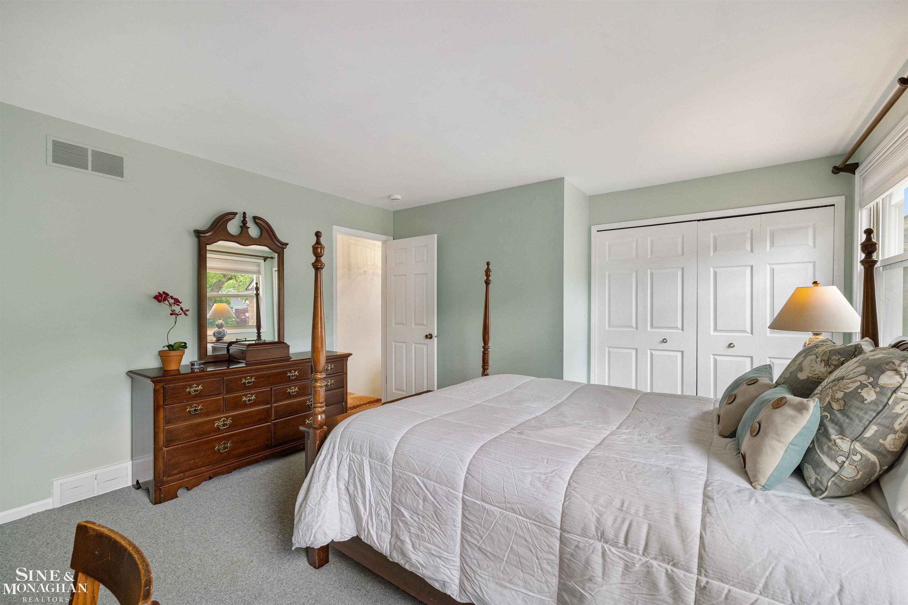 725 Fisher Road Grosse Pointe, MI 48230 - Photo 37 of 63 Large Closet