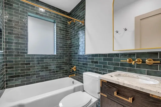 $2,300 | 1504 Isabel Court, Unit 2, Tallahassee, FL 32303