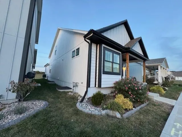 $421,700 | 23506 East 10th Street South, Independence, MO 64056