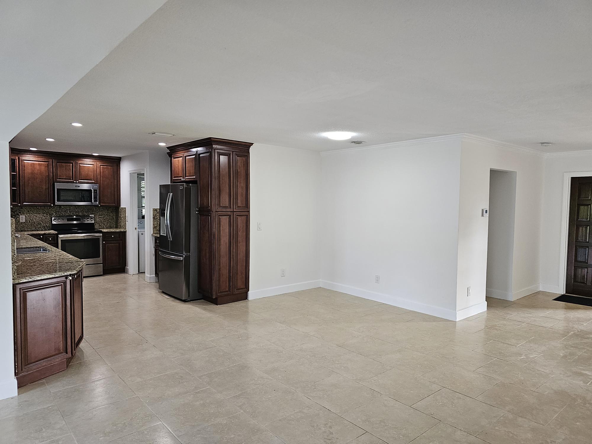 435 Pine Villa Drive Atlantis, FL 33462 - Photo 12 of 57 1000051318