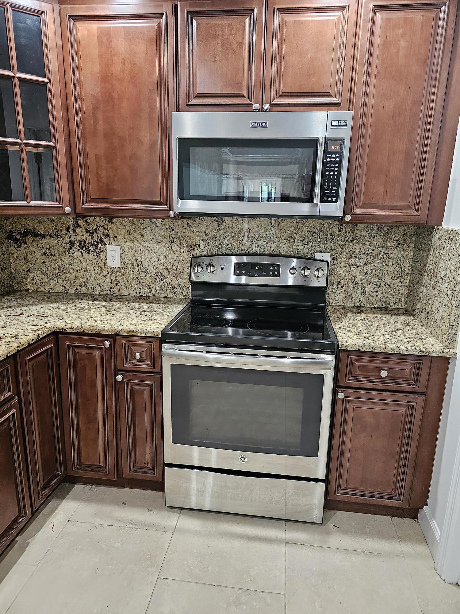 435 Pine Villa Drive Atlantis, FL 33462 - Photo 15 of 57 1000051309