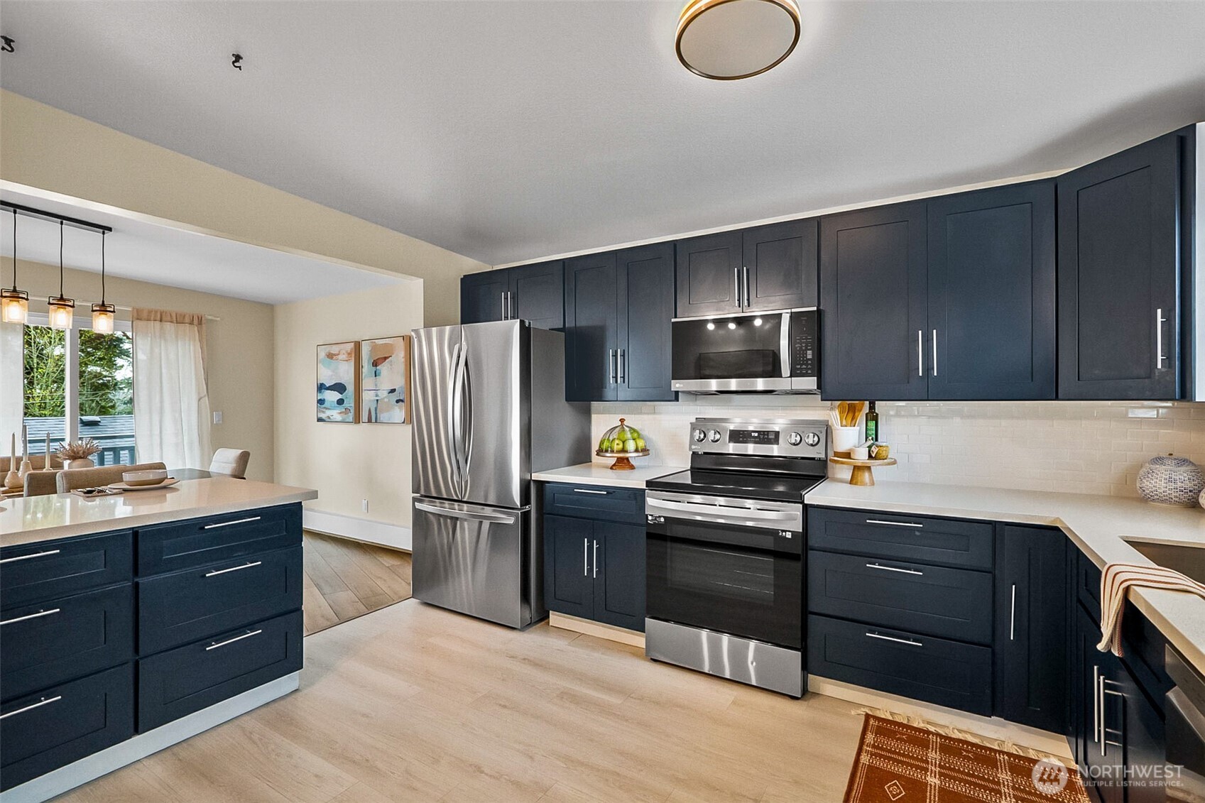 18215 3rd Place Southwest Normandy Park, WA 98166 - Photo 12 of 35