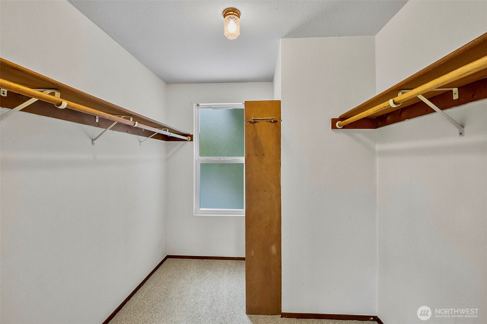 18215 3rd Place Southwest Normandy Park, WA 98166 - Photo 18 of 35