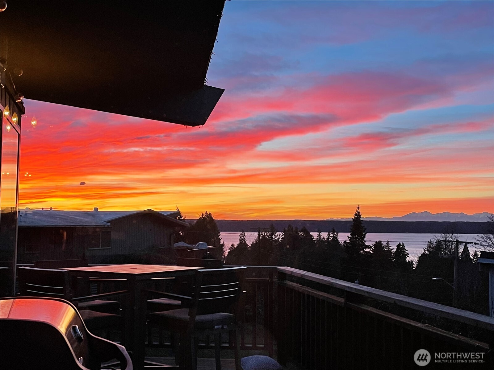 18215 3rd Place Southwest Normandy Park, WA 98166 - Photo 33 of 35