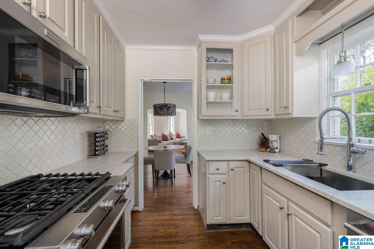 602 Warwick Road Birmingham, AL 35209 - Photo 15 of 36