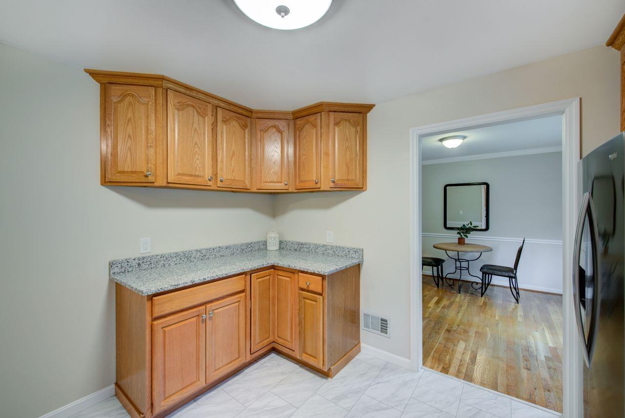 6400 Stirrup Road Cincinnati, OH 45244 - Photo 3 of 38 Gallery Image 3