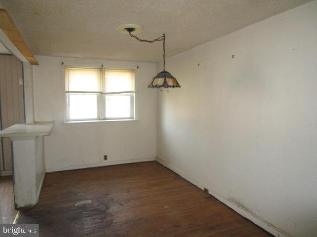 1119 Kenwood Road Darby, PA 19023 - Photo 4 of 12