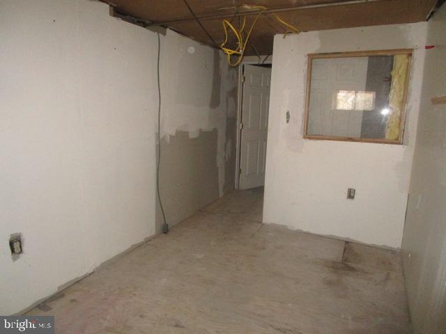 1119 Kenwood Road Darby, PA 19023 - Photo 10 of 12