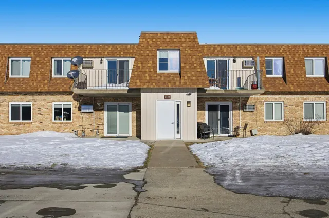 $168,000 | 2320 20th Avenue South, Unit 7, Fargo, ND 58103