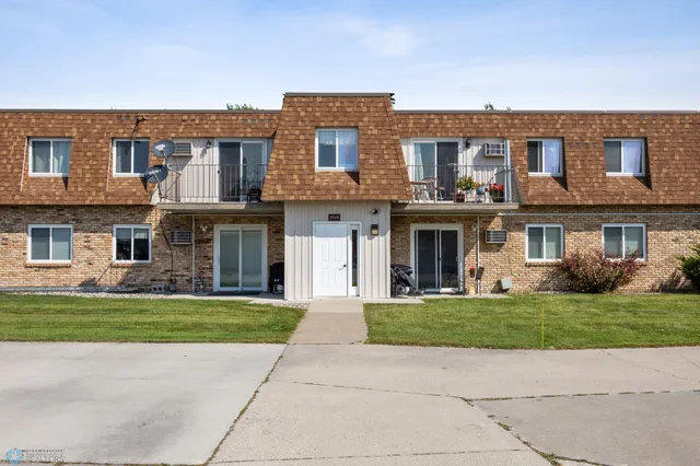 $168,000 | 2320 20th Avenue South, Unit 7, Fargo, ND 58103