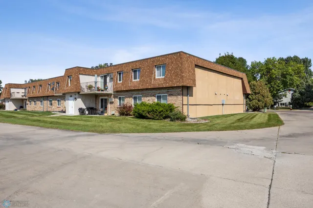 $168,000 | 2320 20th Avenue South, Unit 7, Fargo, ND 58103