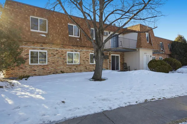 $168,000 | 2320 20th Avenue South, Unit 7, Fargo, ND 58103