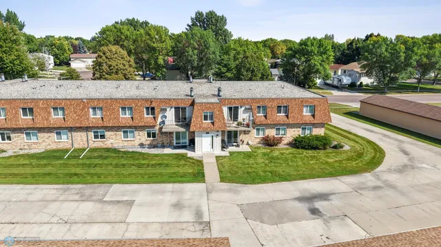 $168,000 | 2320 20th Avenue South, Unit 7, Fargo, ND 58103