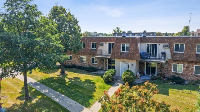 $168,000 | 2320 20th Avenue South, Unit 7, Fargo, ND 58103