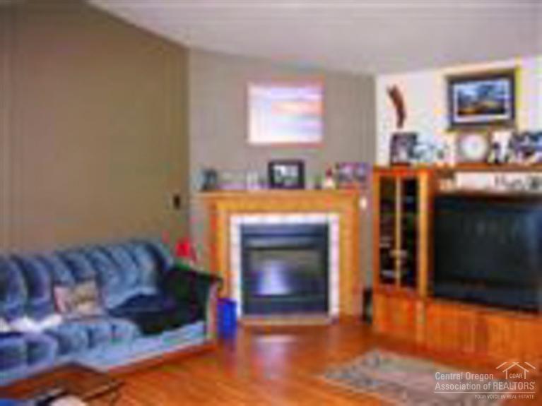 2809 Southwest 25th Street Redmond, OR 97756 - Photo 2 of 4 Additional Photo