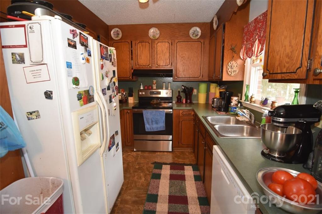 1423 Little Road Newton, NC 28658 - Photo 14 of 48 Gallery Image 14