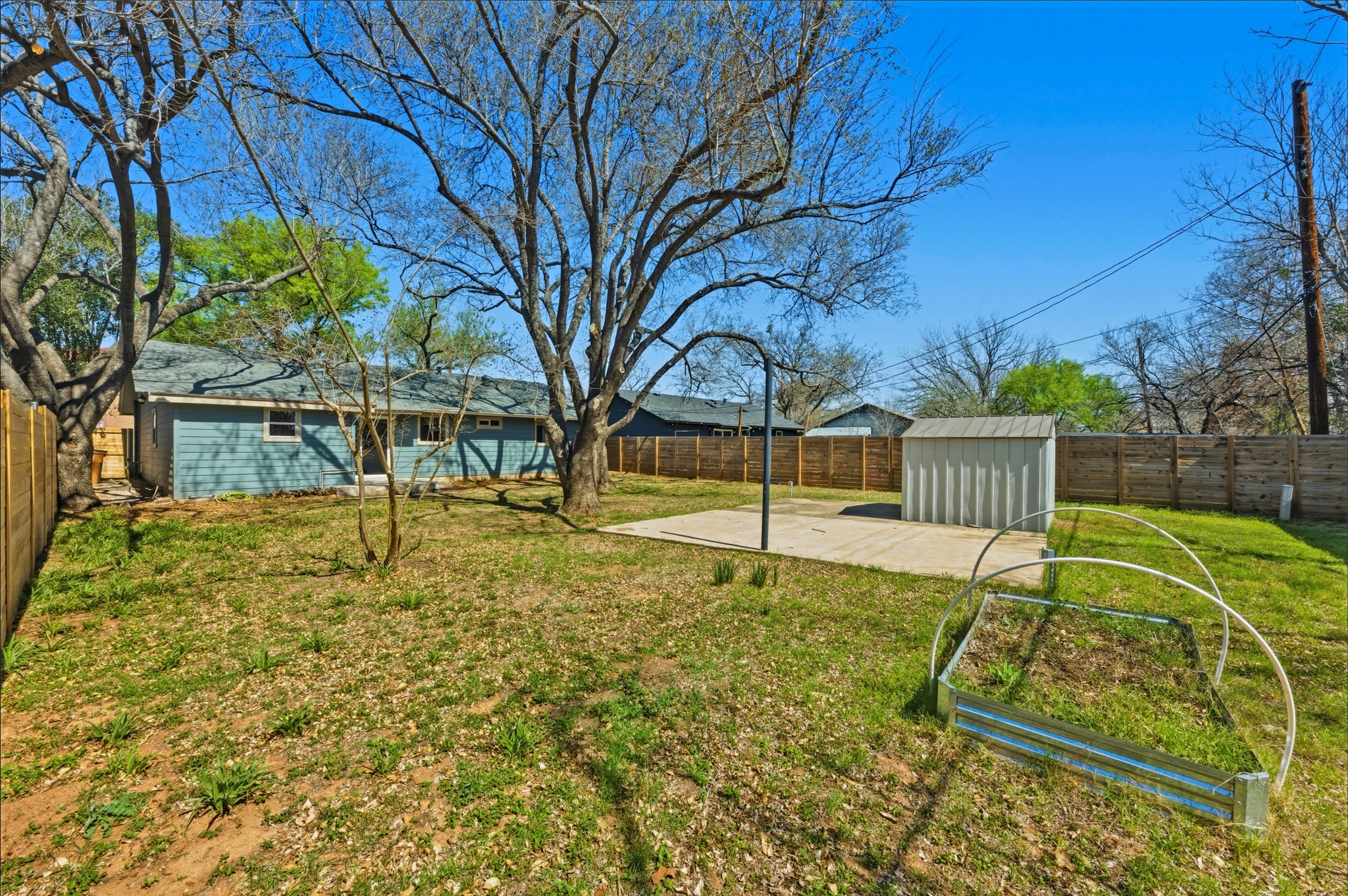 1005 Arthur Stiles Road Austin, TX 78721 - Photo 28 of 29 Fully fenced, bring Rover!