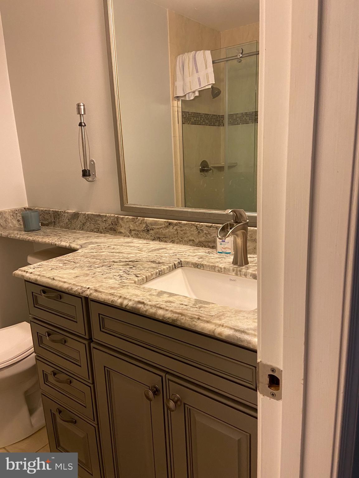 6307 Glenbard Road Burke, VA 22015 - Photo 22 of 32 Gallery Image 22