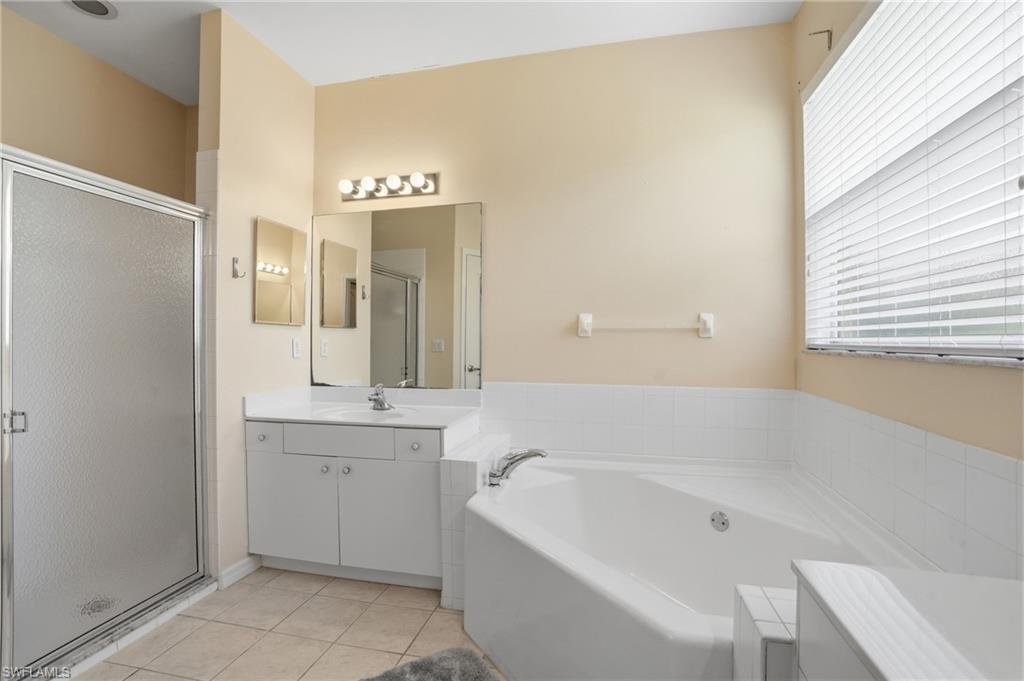 12565 Stone Valley Loop Fort Myers, FL 33913 - Photo 22 of 39