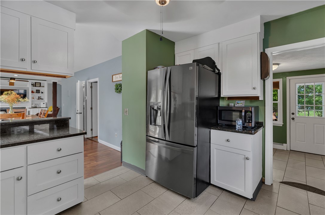 190 Sand Pond Road Warwick, RI 02888 - Photo 5 of 13