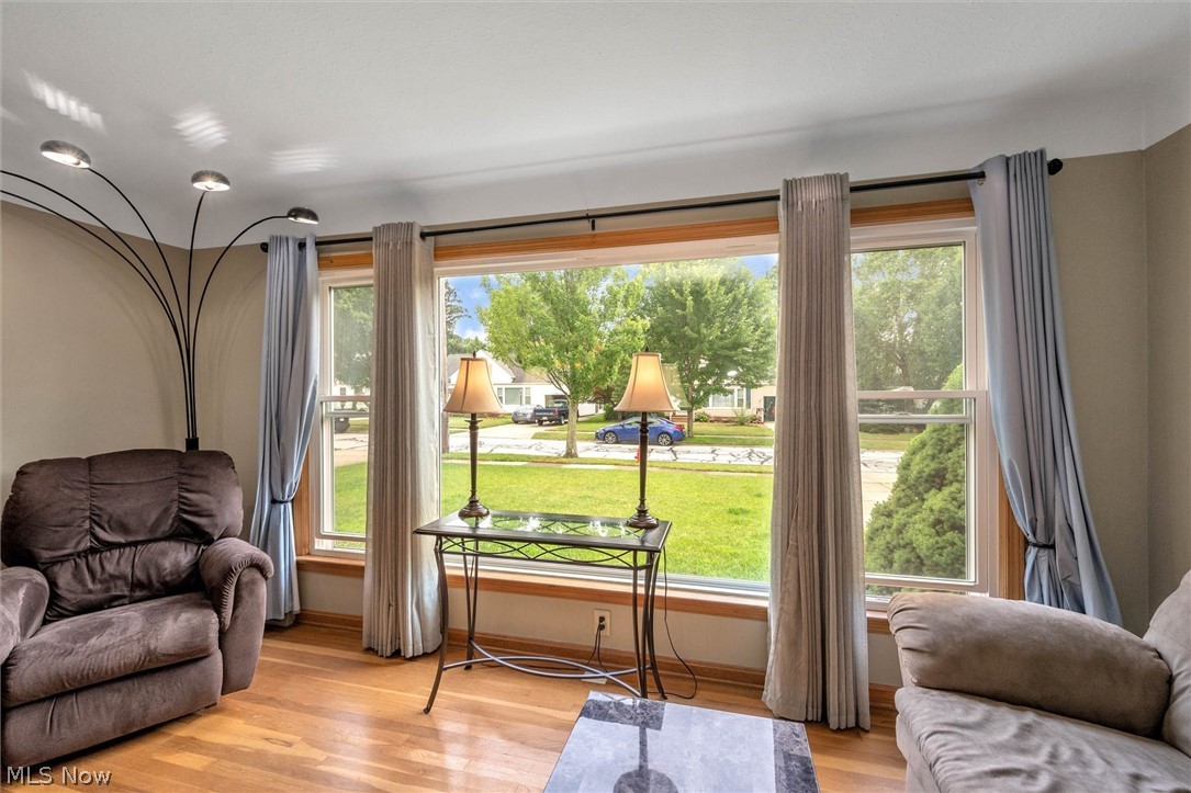 4973 South Barton Road Cleveland, OH 44124 - Photo 9 of 35 Gallery Image 9