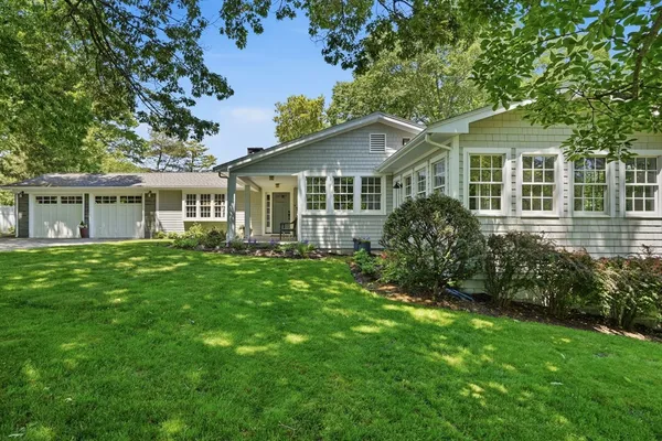 $2,189,000 | 10 Boulder Glen Road, Hingham, MA 02043