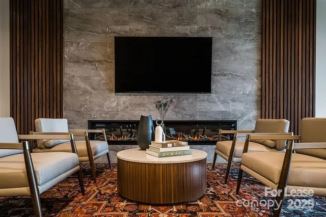 $1,900 | 4220 Colony Plaza Drive, Unit 11B, Charlotte, NC 28211