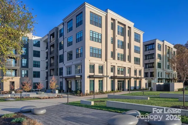 $1,900 | 4220 Colony Plaza Drive, Unit 11B, Charlotte, NC 28211