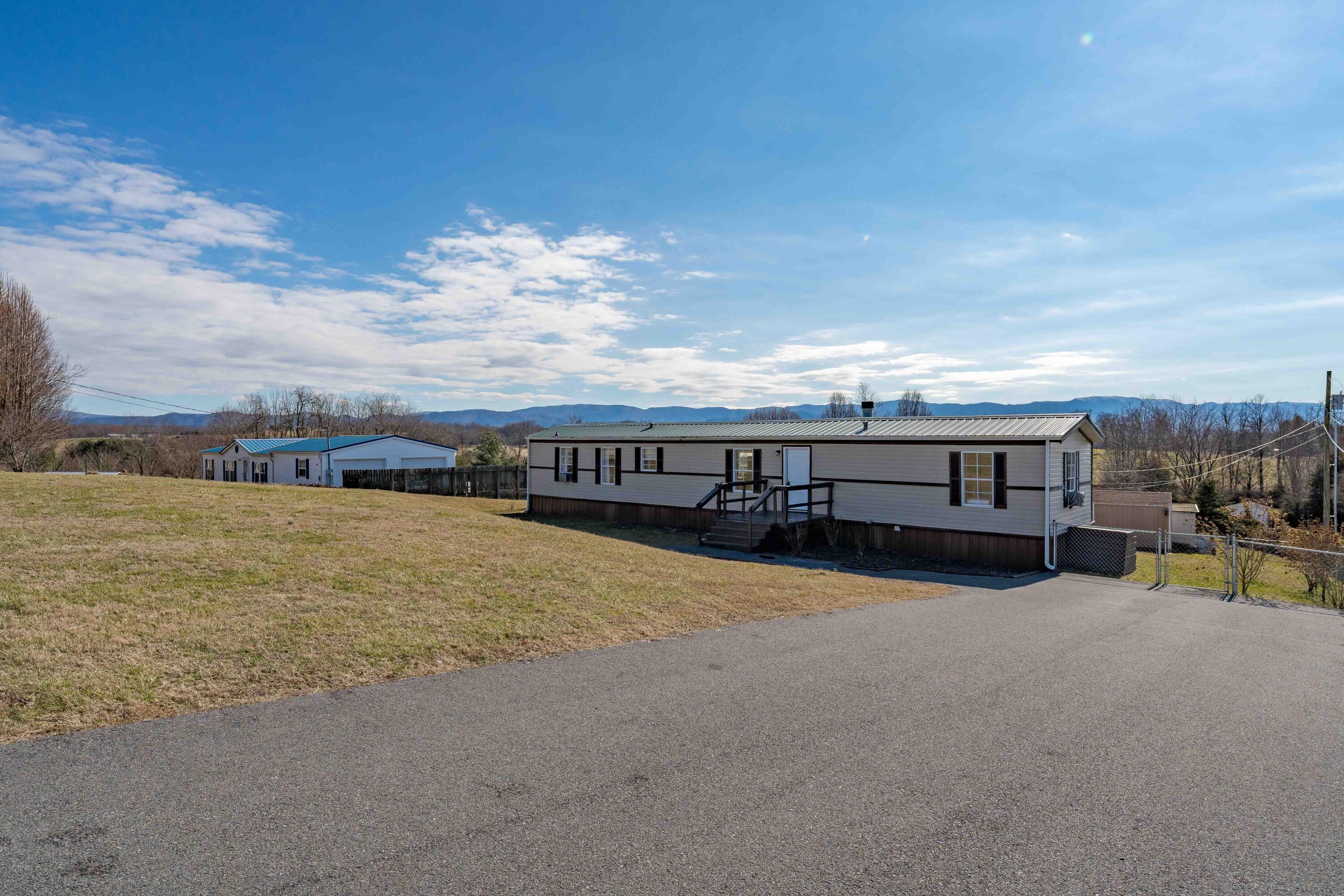 353 Matthews Mill Road Telford, TN 37690 - Photo 2 of 41 353 Matthews Mill Rd (5 of 41)