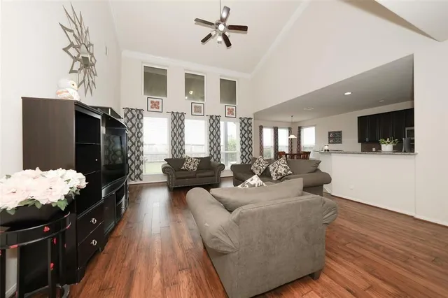 $2,500 | 3314 Tall Sycamore Trail, Katy, TX 77493