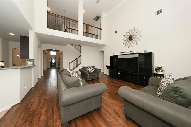 $2,500 | 3314 Tall Sycamore Trail, Katy, TX 77493