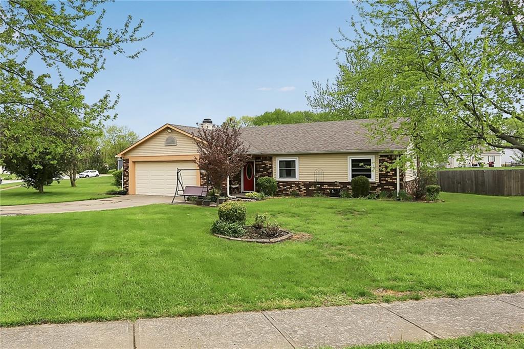 698 Boonesboro Road Greenwood, IN 46142 - Photo 2 of 28 Gallery Image 2