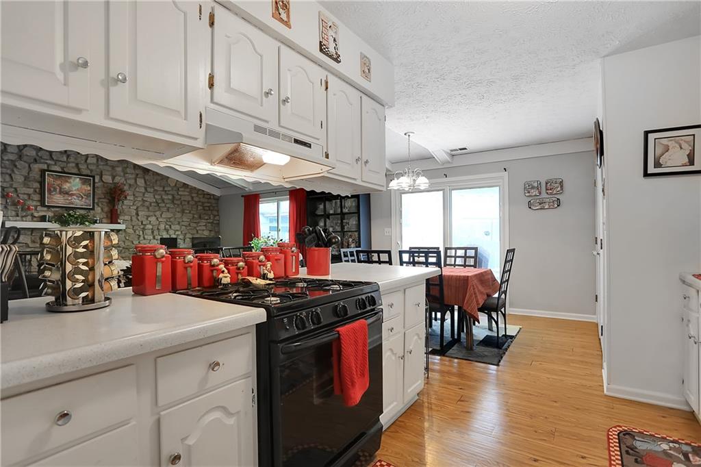 698 Boonesboro Road Greenwood, IN 46142 - Photo 14 of 28 Gallery Image 14