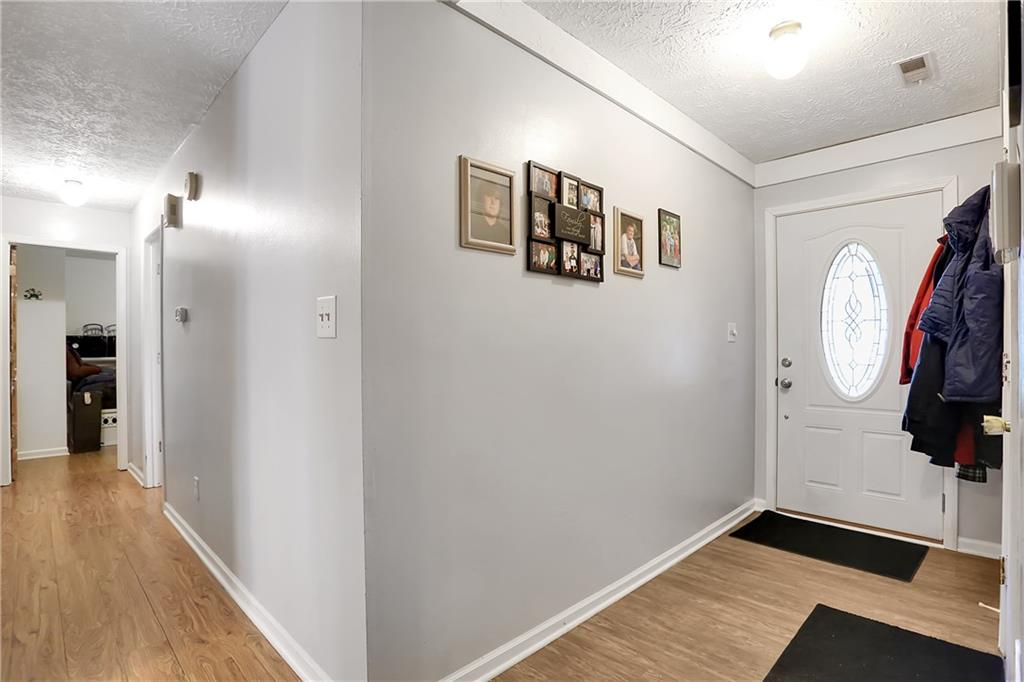 698 Boonesboro Road Greenwood, IN 46142 - Photo 3 of 28 Gallery Image 3