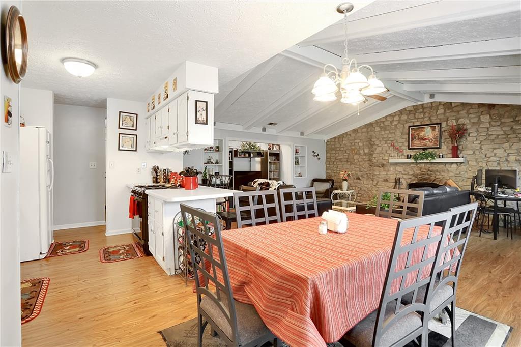 698 Boonesboro Road Greenwood, IN 46142 - Photo 8 of 28 Gallery Image 8