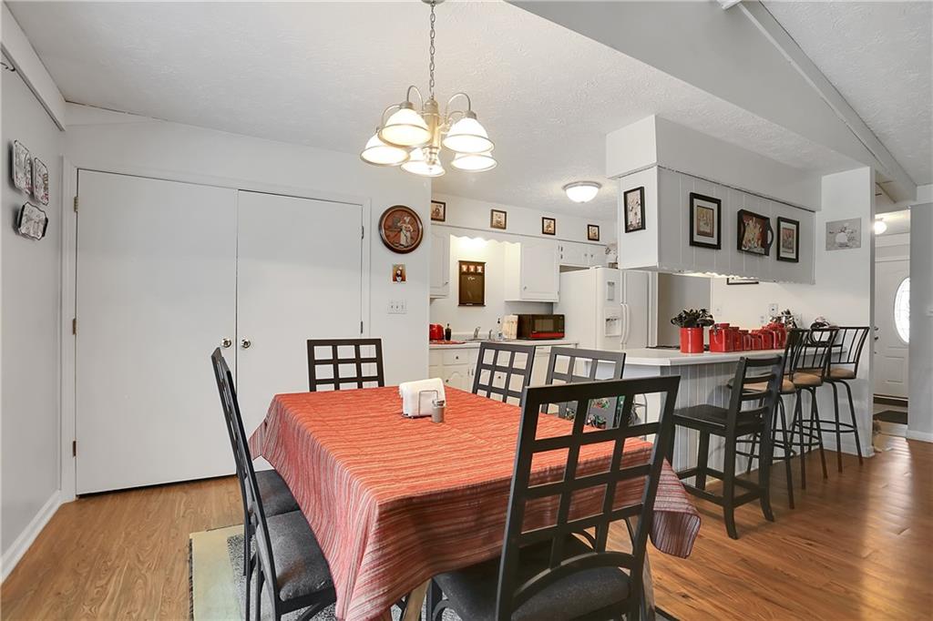 698 Boonesboro Road Greenwood, IN 46142 - Photo 9 of 28 Gallery Image 9