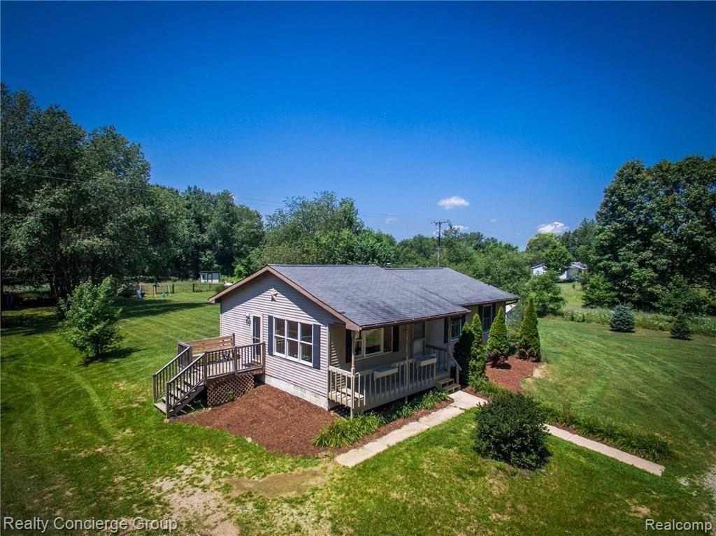 5180 Dutton Road Gregory, MI 48137 - Photo 21 of 32 Dutton drone-21.jpg