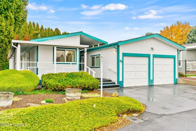 $229,000 | 3701 Gun Club Road, Unit 43, Yakima, WA 98901
