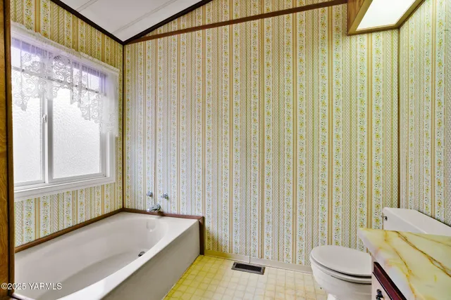 $229,000 | 3701 Gun Club Road, Unit 43, Yakima, WA 98901