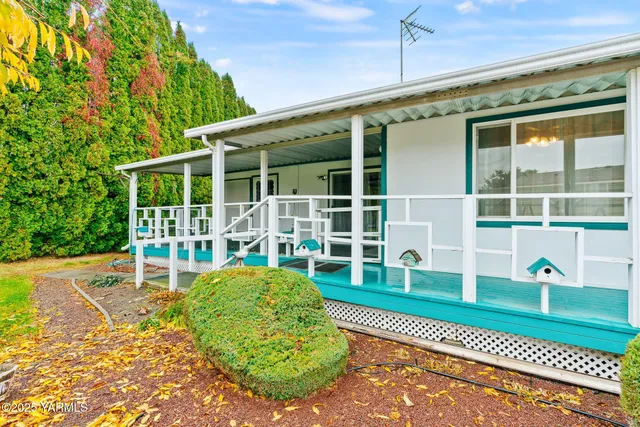 $229,000 | 3701 Gun Club Road, Unit 43, Yakima, WA 98901