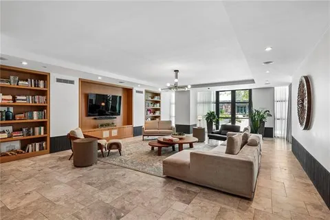 $739,000 | 1001 Julia Street, Unit 5A, New Orleans, LA 70113