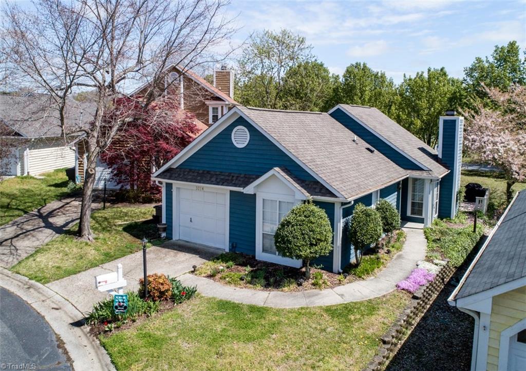 3214 Pipers Way High Point, NC 27265 - Photo 2 of 24