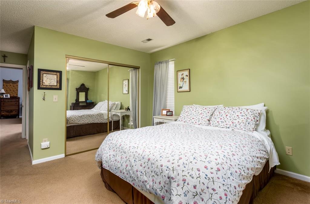 3214 Pipers Way High Point, NC 27265 - Photo 10 of 24