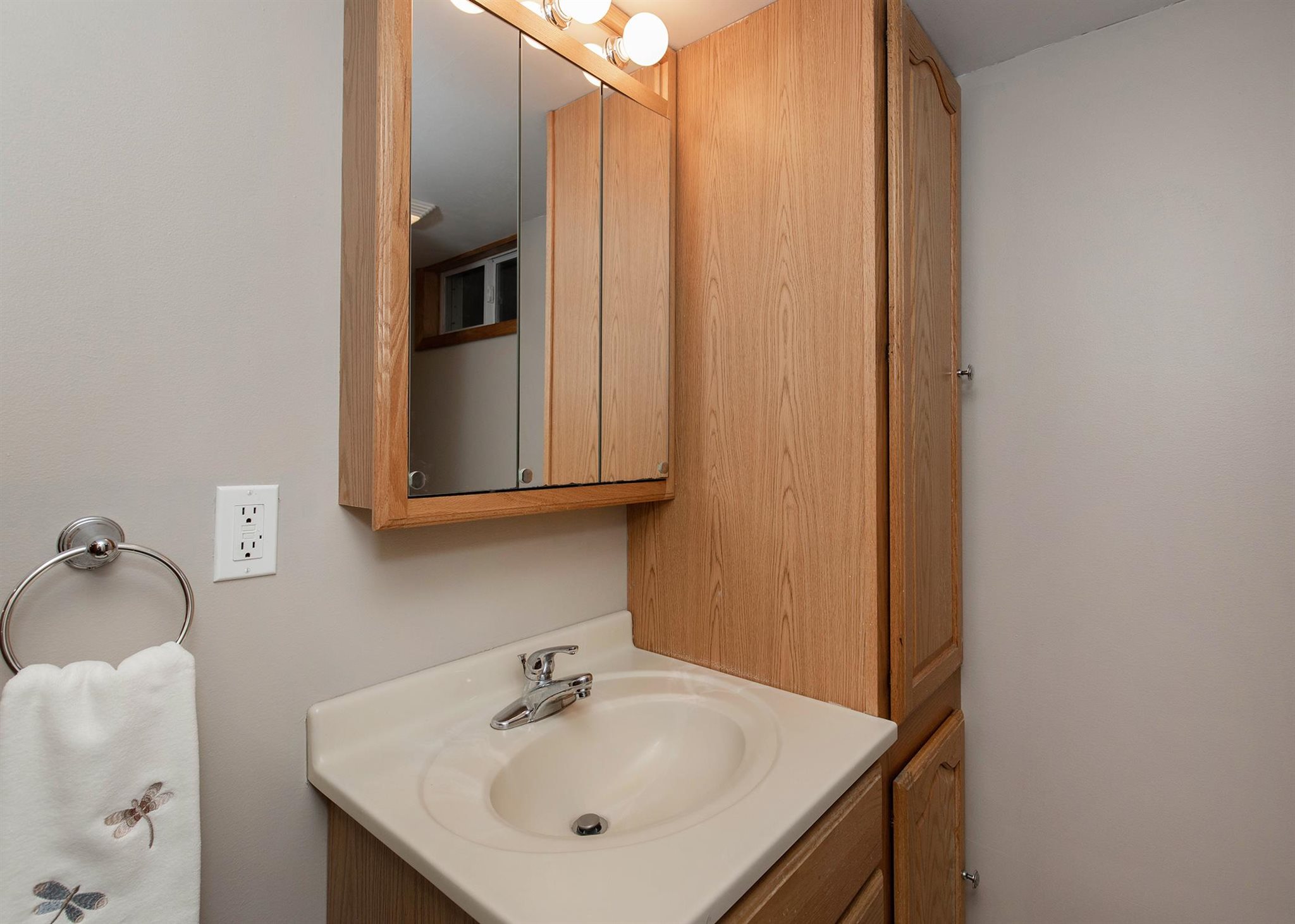 3421 Middle Road Davenport, IA 52803 - Photo 23 of 30 Gallery Image 23