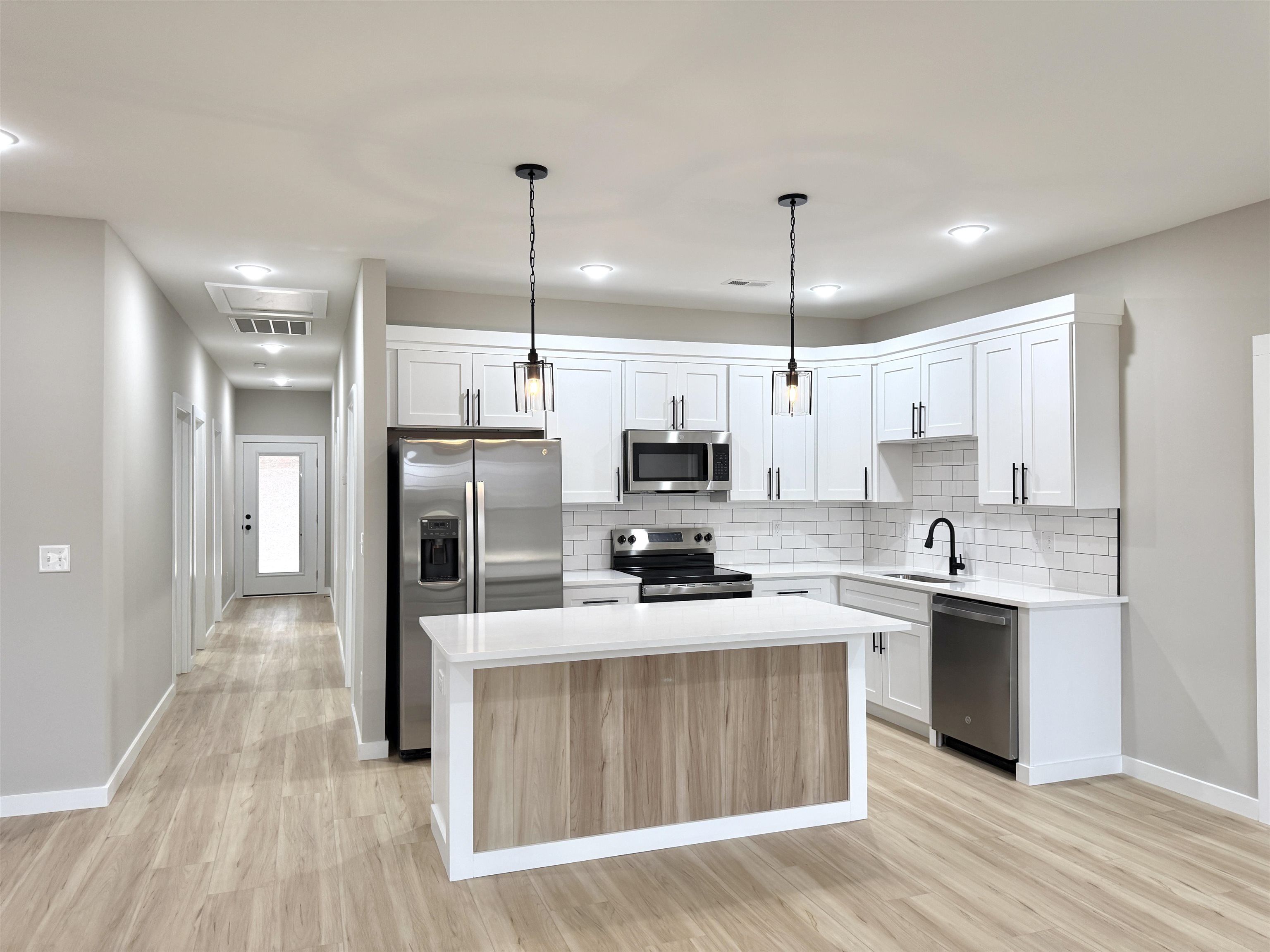 825 Campobello-Gramling School Road Campobello, SC 29322 - Photo 4 of 25