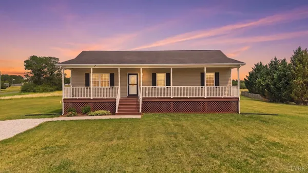 $305,400 | 109 View Lane, Concord, VA 24538