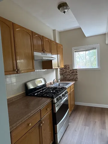 $2,400 | 20 Watson Street, Unit 2, Brockton, MA 02301