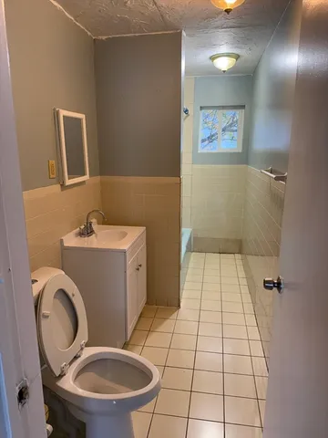 $2,400 | 20 Watson Street, Unit 2, Brockton, MA 02301