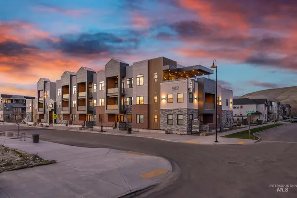 $529,900 | 4430 East Haystack Street, Unit 201, Boise, ID 83716