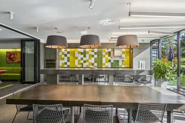 $3,250 | 77 New Street, Unit 212, Cambridge, MA 02138